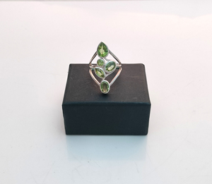 Anillos de declaración de moda de Plata de Ley 925 para mujer, estilo bonito, bisel de piedras preciosas de Peridoto, corte para promesa de fiesta de boda - Product Image 1