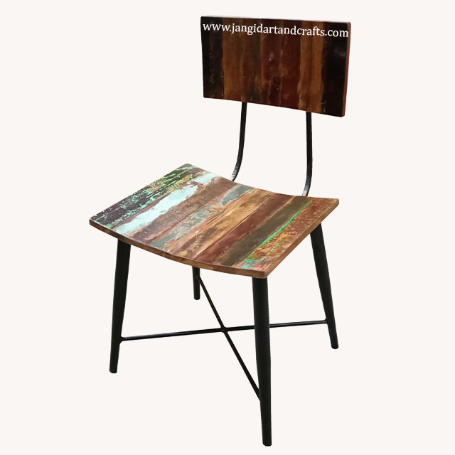 Оптовая продажа с фабрики, промышленный стул для столовой с металлической рамой в стиле бистро, кафе, гостиницы, с регенерированным деревянным верхом, железный обеденный стул для ресторана