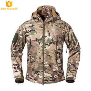 Chaqueta táctica de concha suave Unisex para exteriores, cuello alto, cierre de cremallera, abrigo con capucha de lana transpirable, logotipo de impresión OEM personalizado - Product Image 1