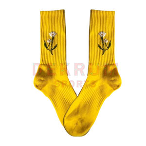 Chaussettes d'hiver pour hommes personnalisées 2026, de haute qualité, élégantes, imprimées, respirantes, brodées, motif logo, MOQ 10 paires - Product Image 4