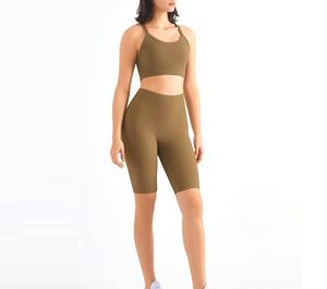 Ensemble de vêtements de sport d'été pour femmes, soutien-gorge et short, logo personnalisé, soutien-gorge de sport et short extensible dans les quatre sens - Product Image 1