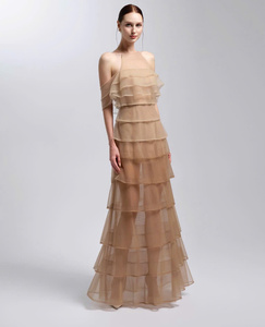 Vestido de Noche Muse, Vestido Maxi de Malla en Capas Color Nude, Diseño Fluido, Romántico y Sensual con Hombros Descubiertos, Hecho en Vietnam - Product Image 5