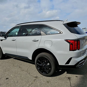 SUV de taille moyenne d'occasion en bon état, modèle 2020-2025 |   Véhicule à essence automatique |   Options 4x4 / 2x4 |   Voiture de haute qualité à 5 ou 7 places pour l'exportation - Product Image 4