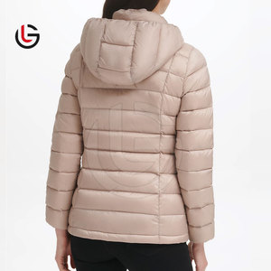 Services OEM, veste matelassée à capuche avec fermeture éclair pour femme, logo personnalisé de haute qualité, nouveau design pour l'hiver - Product Image 3