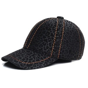 Chapeau d'hiver Hommes 100% Cuir véritable Daim gaufré Casquettes de baseball Hommes Loisirs Bec de canard Chapeaux Femmes Imprimé Léopard Mince Casquettes simples - Product Image 1