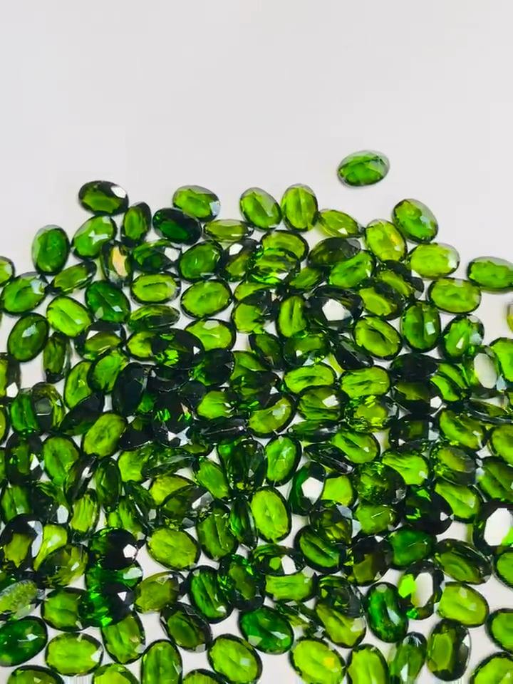 สีเขียว