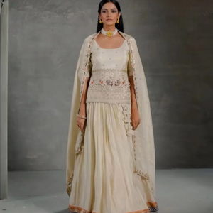 Vêtements indiens pakistanais soyeux de créateur pour femmes, haut de travail avec séquences de broderie et costumes Sharara Gharara pour les occasions de fête - Product Image 1