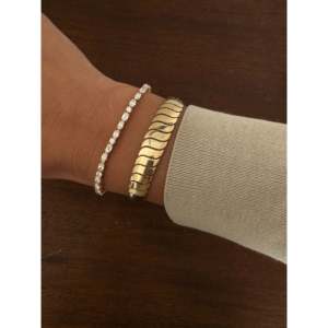 Pulsera de tenis Esme con formas elegantes, 4 quilates en total, oro blanco, accesorio de moda elegante - Product Image 6