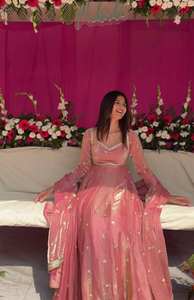 ชุดราตรีผ้าไหมแฟนซีสำหรับเจ้าสาวชุดราตรียาวสไตล์ Anarkali จากชนเผ่า - Product Image 2