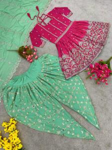 Présentation de la nouvelle collection de festivals avec robe et dupatta en faux georgette et broderie lourde, entièrement cousue - Product Image 4