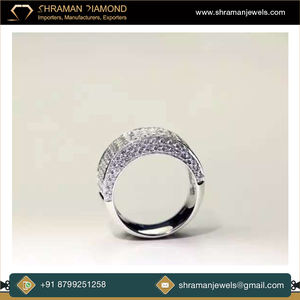 Anillo de Media Eternidad de Oro Blanco Sólido de 10K con Diamantes de Moissanita Helados de Lujo Personalizados para Boda, Compromiso, Aniversario o Fiesta - Conjunto Fino - Product Image 5