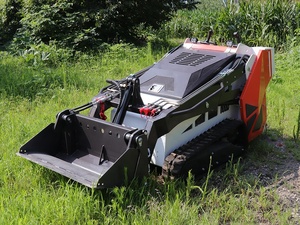 Mini-chargeuse compacte sur pneus avec système d'attache rapide compatible avec les accessoires godet, fourche, tarière <span class=keywords><strong>et</strong></span> grappin - Product Image 4