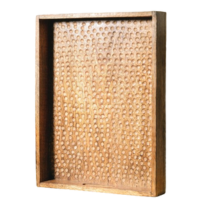 Plateau de service rectangulaire en bois de manguier au design martelé 40x30x7.6 cm avec poignées en métal pour le dîner à la maison et le service des aliments - Product Image 1