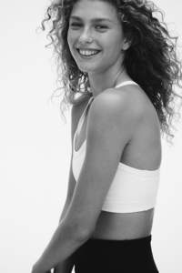 Soutien-gorge de sport rembourré et amovible pour femmes Yoga Gym avec bretelles réglables personnalisées sans couture - Product Image 3