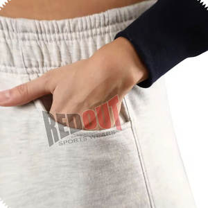 Survêtement pour femmes, créé avec des matériaux de qualité supérieure, styles personnalisables, survêtement pour femmes fabriqué au Pakistan - Product Image 6