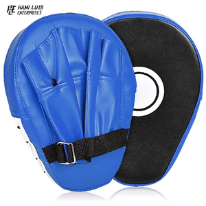 แผ่นซ้อมชกมวยหนังแท้แบบโค้ง พิมพ์โลโก้ตามสั่ง ลดราคาพิเศษ - Product Image 1