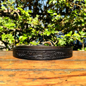 เข็มขัดหนังวัวแท้ลายดอกไม้ งานฝีมือสุดหรูหรา ตกแต่งด้วยโลหะผสมสังกะสี หัวเข็มขัดแบบตะวันตก ขนาด 40 มม. R M INTERNATION - Product Image 2