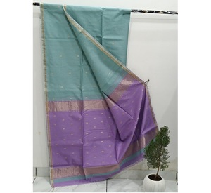 Sari traditionnel Maheshwari en coton et soie, orné de petits motifs diamantés, tissé à la main, pour femme, idéal pour les fêtes, design ethnique. - Product Image 3