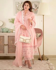 Costume en soie de coton pur doux lourd avec broderie et broderie fantaisie, bordure de travail avec manches longues, Top et pantalon, ensemble dupata - Product Image 2