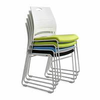 Chaise de formation scolaire empilable en gros, option multicolore, avec cadre en acier et assise rembourrée, pour salle de conférence, personnel et visiteurs