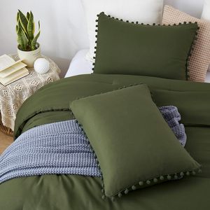 Juegos de edredón verde oliva Juego de edredón de cama bohemio de tamaño completo con pompones Diseño de flecos Ligero - Product Image 2