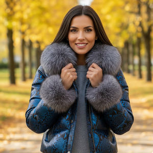 Blouson matelassé en cuir véritable pour femme avec col en fourrure de renard gris, coupe-vent d'hiver, fermeture éclair, style streetwear - Product Image 4