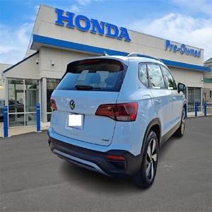 Volkswagen Taos S 4Motion 2024, Caja de Cambios Automática, Título Limpio, Sin Accidentes, con Bajo Kilometraje, Listo para Envío - Product Image 6