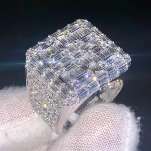 Nuovi gioielli raffinati VSS 1 Moissanite con diamanti borchiati anelli completamente ghiacciati per occasioni di San Valentino al miglior prezzo