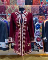 Robe longue en velours noir de style afghan avec broderie en resham blanc, taille à cordon, style kuchi traditionnel, couvrant entièrement le corps