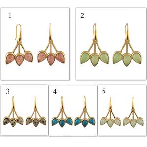 Pendientes colgantes de bisutería de moda con tres hojas de amazonita natural, diseño de diseñador, chapados en oro de 18k, pendientes de gancho duraderos. - Product Image 2