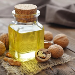 Haute qualité 100% pur naturel pressé à froid organique huile essentielle de noix indienne de qualité alimentaire - Product Image 2