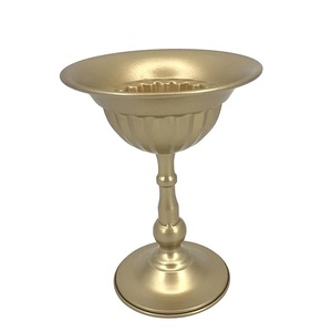 Soporte de Flores Moderno de Hierro Dorado para Bodas, Resistente al Óxido, Florero Trompeta para Decoración de Salones de Banquetes y Hoteles - Product Image 1
