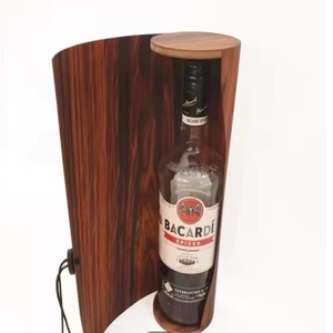 Caja de Vino de Madera Grabada Personalizada con Forma de Botella de Vino, Hecha a Mano, Ecológica, Duradera, Regalo para Juegos de Bar - Product Image 1