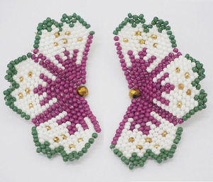 Boucles d'oreilles huggie en sequins violet, vert et jaune pour le Mardi Gras, bijoux en perles de rocaille d'Inde - Product Image 5