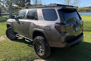 Oferta Especial: Autos Usados de Alta Calidad 2018 4Runner TRD Off-Road Premium - Product Image 3