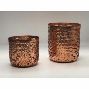 Lot de 3 lanternes Diwali en métal doré avec découpe florale complexe pour la décoration intérieure et l'éclairage festif - Product Image 2