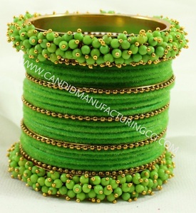 Bracelets de mode indienne, perles en résine avec bracelet en métal, bijoux de mode et accessoires faits à la main, vente directe d'usine - Product Image 1