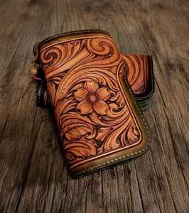 กระเป๋าสตางค์พับได้แบบวินเทจแฟชั่นใหม่สไตล์ตะวันตกออกแบบด้วยมือลายเรขาคณิตหนังแท้กระดุมสแนป RFID การปิดกั้น - Product Image 2