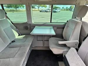 Volkswagen EuroVan MV 2003, 2.8 Litros VR6, Tracción Delantera, Minivan Automática - Product Image 3