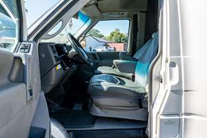 1997 para EuroVan Winnebago Rialta Azul Oscuro US RAW - Product Image 5