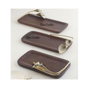 Ensemble de trois plateaux de service en aluminium couleur argent en forme de triangle pour le service des bonbons et du dessert pour les meilleures ventes - Product Image 3