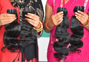 Paquet d'extensions naturelles de cheveux humains traités chimiquement d'extensions de cheveux du vendeur indien Double trame naturelle ondulée style Bodywave vierge aucun - Product Image 4