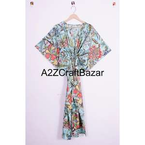 Bata de Mujer Elegante y Lujosa de Algodón 100% con Estampado Floral Primaveral Vintage, Manga Tres Cuartos, Larga hasta el Tobillo, para Dormir o para la Playa - Product Image 1