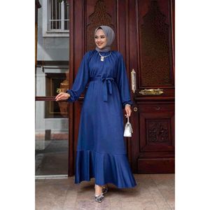 Vestido índigo modesto con falda de volantes - Product Image 1