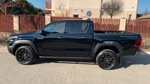Nouveau Toyota Hilux 2.8 D-4D 4x4 INVINCIBLE MY25,52.990 SUV Hybride 5 places 204 ch Transmission Automatique Conduite à Gauche - Product Image 5