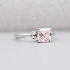 Anillo de Diamantes con Corte Asscher Rosa Rubor Certificado por IGI, Anillo de Compromiso Romántico para Hombre, Piedras Laterales Marquise, Joyería Fina de Rodio - Product Image 2