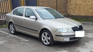SKODA OCTAVIA 2.0 TDI ELEGANCE EURO 4 5 portes d'occasion (conduite à gauche/droite) - Product Image 2
