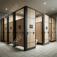 Cubículos de Baño Públicos con Accesorios de Nailon, Durabilidad y Funcionalidad