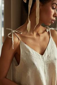 Combinaison en lin confortable pour femmes, été, respirante, style vintage, bretelles spaghetti, coupe régulière, style doux, longueur au-dessus du genou, taille mi-haute, ODM - Product Image 3