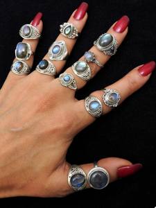 925พลอยลาบราดอไรต์ธรรมชาติแหวนเงินทรงหลังเบี้ยทรงอินเดียออกแบบตามคำสั่งซื้อผู้ผลิตเครื่องประดับผู้ส่งออก - Product Image 6